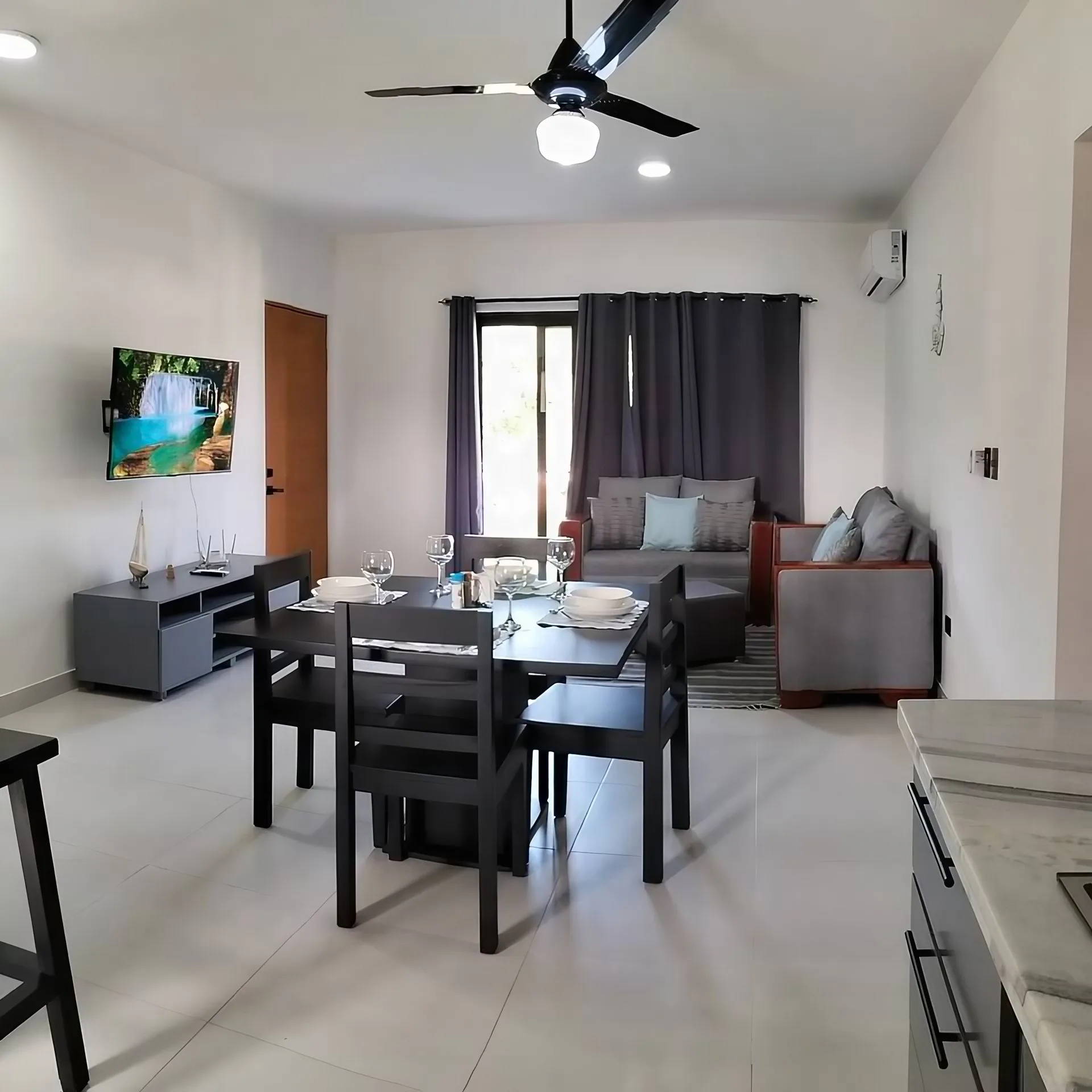 Appartement spacieux avec parking privé sécurisé