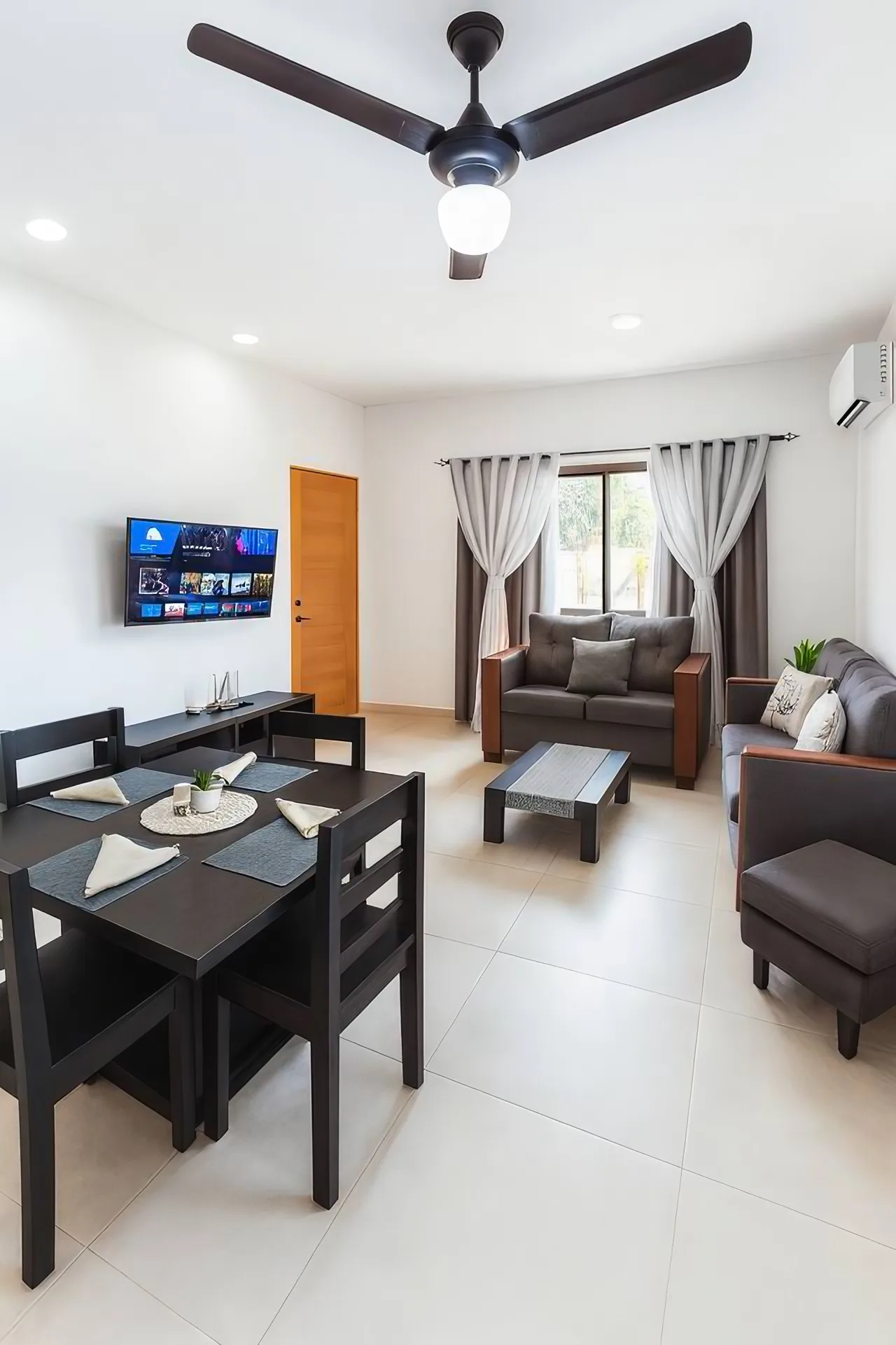 Appartement moderne avec Wi-Fi, électricité 24 h/24 et parking privé