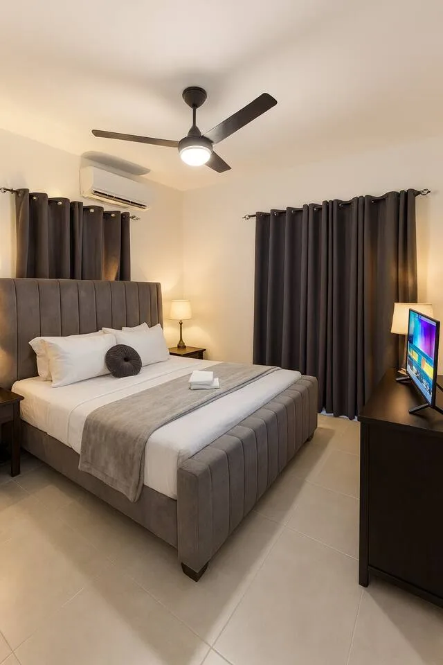Appartement moderne avec Wi-Fi, électricité 24 h/24 et parking privé